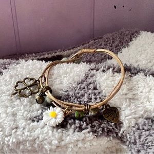 Hippie Daisy Bracelet